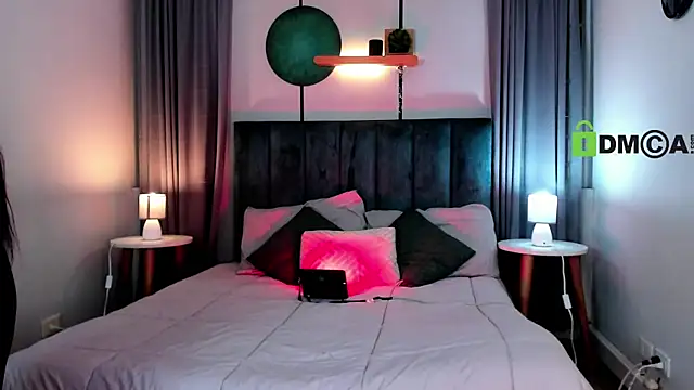 CoralineRicce  online show from November 5, 9:59 pm