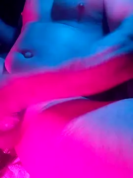 Snapshot of Funwithbrad1 chatting on December 14, 5:35 am Funwithbrad1 online show from December 14, 5:35 am