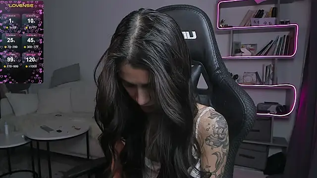 Snapshot of vinkitinkii chatting on February 17, 6:42 am vinkitinkii online show from February 17, 6:42 am