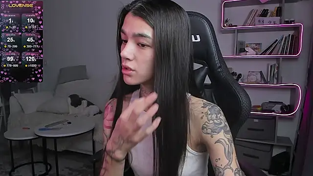 Snapshot of vinkitinkii chatting on February 20, 6:50 am vinkitinkii online show from February 20, 6:50 am