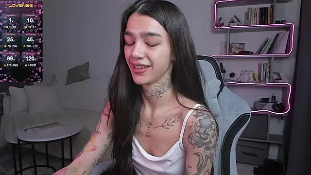 Snapshot of vinkitinkii chatting on March 19, 6:14 am vinkitinkii online show from March 19, 6:14 am