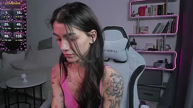 Snapshot of vinkitinkii chatting on March 22, 9:02 am vinkitinkii online show from March 22, 9:02 am