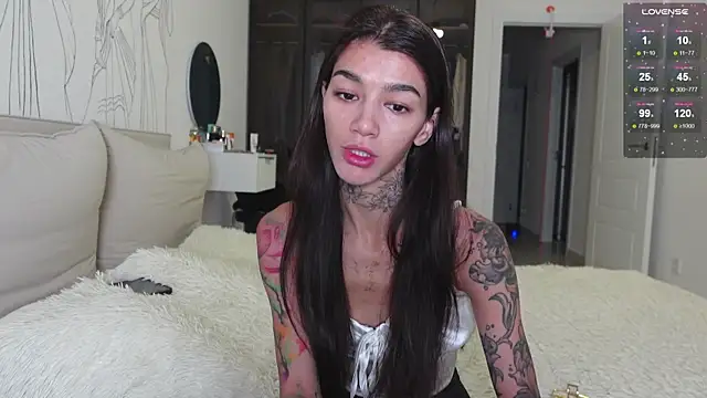 vinkitinkii online show from December 19, 7:04 am