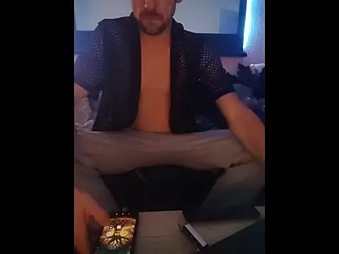 Snapshot of EightySixXxxl chatting on November 30, 3:38 pm EightySixXxxl online show from November 30, 3:38 pm