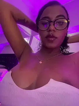 charlotteeruss online show from January 11, 8:22 am