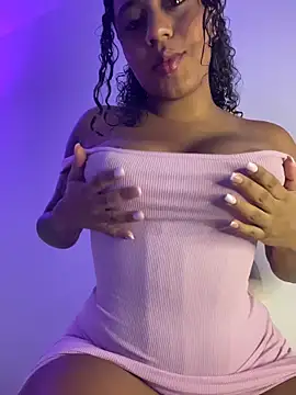 charlotteeruss online show from December 2, 5:13 am