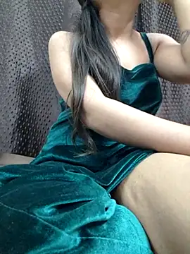 Snapshot of Roshni_98 chatting on February 15, 7:16 am Roshni 98 online show from February 15, 7:16 am