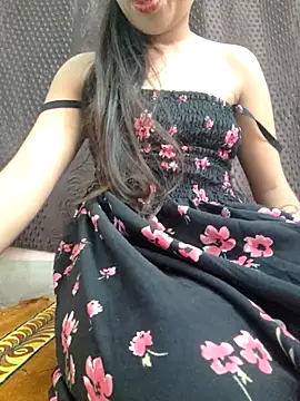 Snapshot of Roshni_98 chatting on February 21, 8:29 am Roshni 98 online show from February 21, 8:29 am