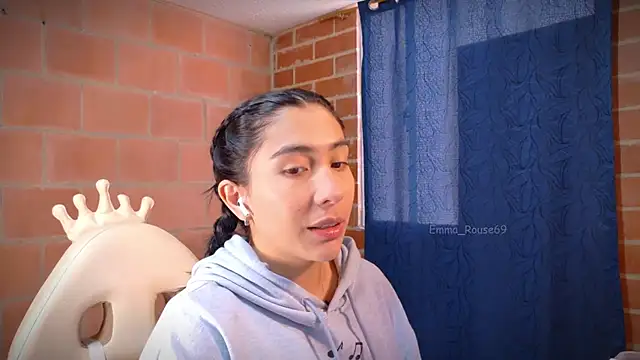 Snapshot of emma_rouse69 chatting on October 17, 2:19 pm emma rouse69 online show from October 17, 2:19 pm