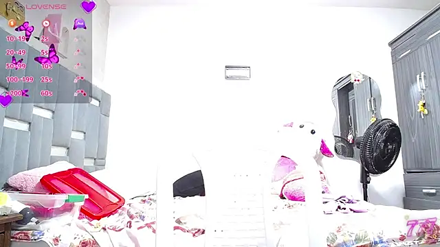 thickebonymilfF online show from May 24, 9:25 am