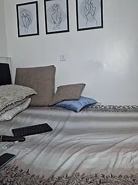 hornycreamybabe online show from October 11, 4:55 am