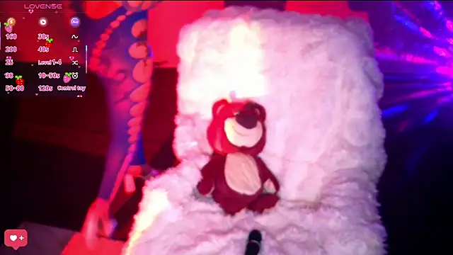 Snapshot of PetiteAngel666 chatting on November 27, 8:44 pm PetiteAngel666 online show from November 27, 8:44 pm