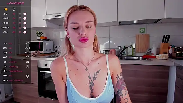 Snapshot of MissLovex chatting on January 29, 5:09 am MissLovex online show from January 29, 5:09 am