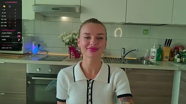 Snapshot of MissLovex chatting on September 9, 5:29 am MissLovex online show from September 9, 5:29 am