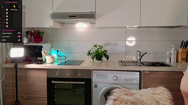 Snapshot of MissLovex chatting on October 7, 2:42 am MissLovex online show from October 7, 2:42 am