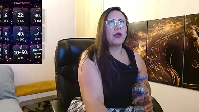 amalia brunette online show from January 13, 10:48 pm