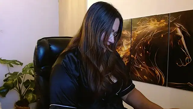 amalia brunette online show from May 29, 11:14 pm