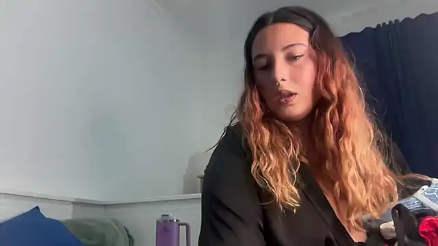 Snapshot of bybabyblue chatting on November 12, 6:19 pm bybabyblue online show from November 12, 6:19 pm