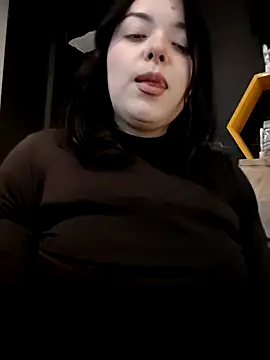 Chubbygrl20 online show from November 7, 12:43 am