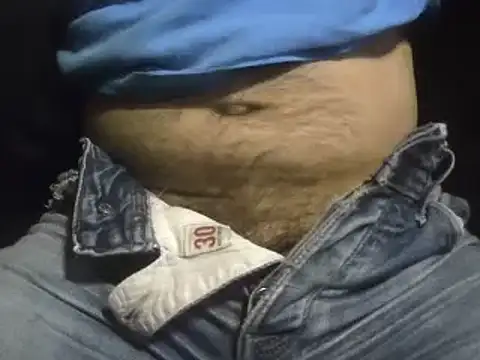 Snapshot of Pol8822 chatting on January 14, 8:37 pm Pol8822 online show from January 14, 8:37 pm