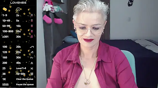 scarlett paris22 online show from February 19, 11:36 pm