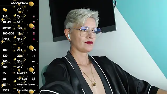 scarlett paris22 online show from March 3, 11:46 pm