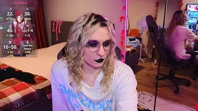 Snapshot of Lori_Myaf chatting on November 6, 2:07 pm Lori Myaf online show from November 6, 2:07 pm