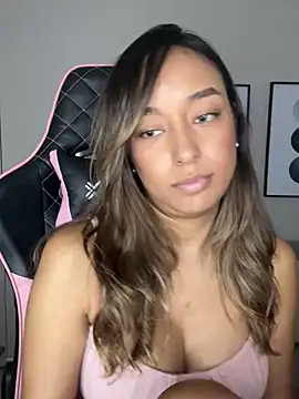 DianaHopson online show from February 4, 12:33 pm