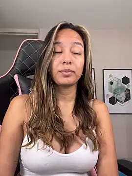 DianaHopson online show from October 4, 11:41 am