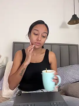 DianaHopson online show from January 13, 11:04 am