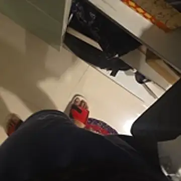 Snapshot of surfer_fun29 chatting on December 1, 3:11 am surfer fun29 online show from December 1, 3:11 am