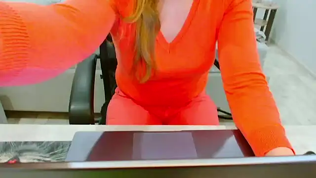 EveLove33 online show from March 13, 5:52 pm