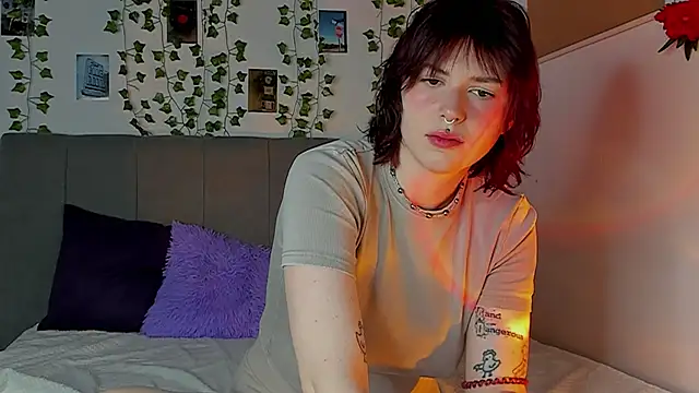 Snapshot of miss_Lizzy chatting on December 9, 1:07 am miss Lizzy online show from December 9, 1:07 am