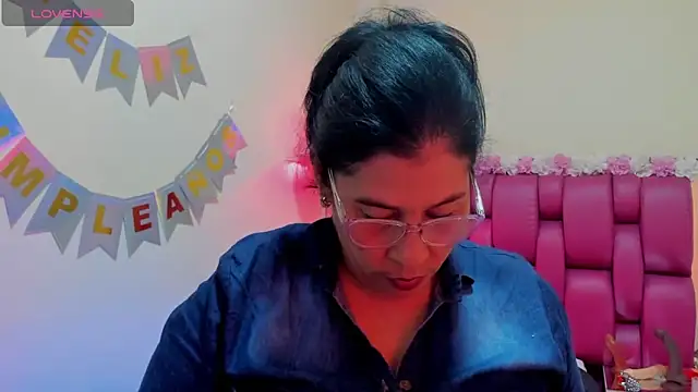 Snapshot of desire_matture chatting on February 2, 7:35 pm desire matture online show from February 2, 7:35 pm