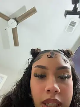 Snapshot of badbaby187 chatting on November 28, 5:37 pm badbaby187 online show from November 28, 5:37 pm