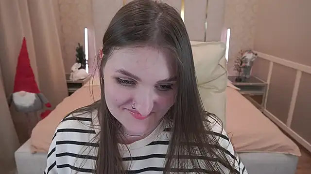 EmmyCharmm online show from December 22, 1:00 pm