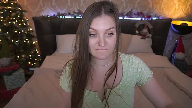 EmmyCharmm online show from December 23, 9:49 am