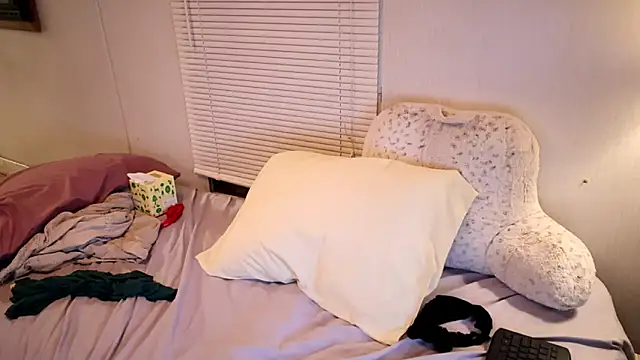 xxpixeyxx online show from September 30, 3:33 am