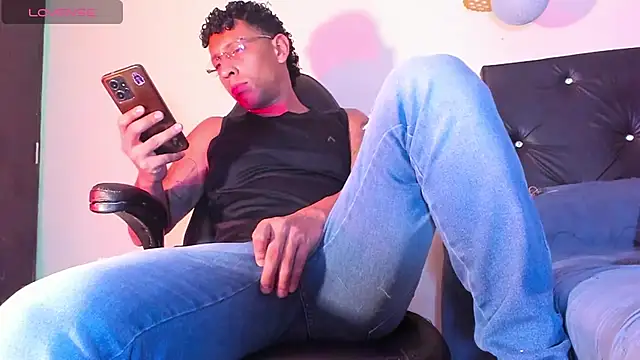 FuckHardlove online show from December 20, 3:47 am