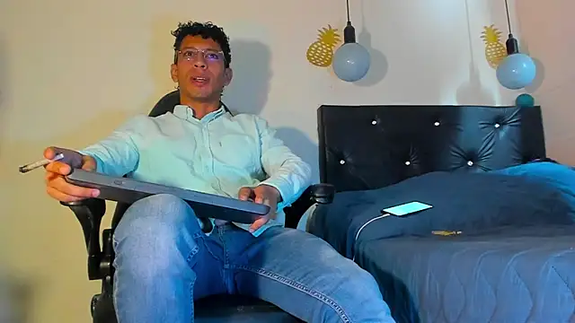 FuckHardlove online show from December 30, 2:51 pm