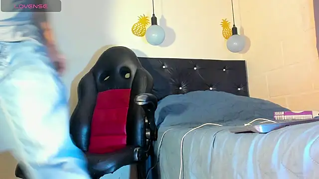 FuckHardlove online show from February 22, 5:12 am