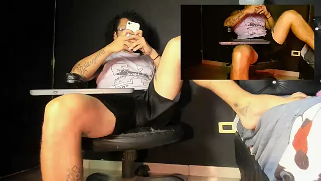 FuckHardlove online show from May 27, 3:25 am