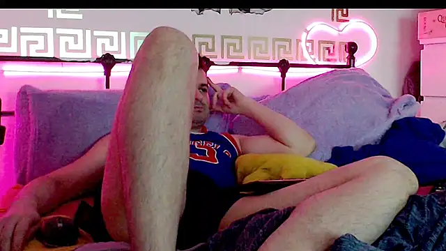 Snapshot of erotico69xxx chatting on October 2, 4:47 pm erotico69xxx online show from October 2, 4:47 pm