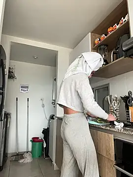 Snapshot of Ameellie chatting on February 18, 3:21 pm Ameellie online show from February 18, 3:21 pm