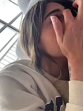 Snapshot of Ameellie chatting on February 27, 5:47 pm Ameellie online show from February 27, 5:47 pm