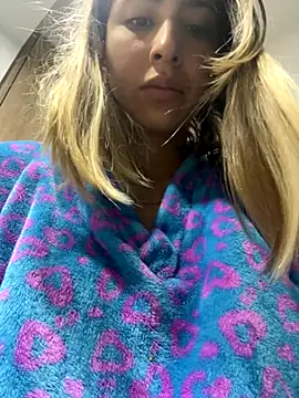 Snapshot of Ameellie chatting on September 21, 3:35 pm Ameellie online show from September 21, 3:35 pm