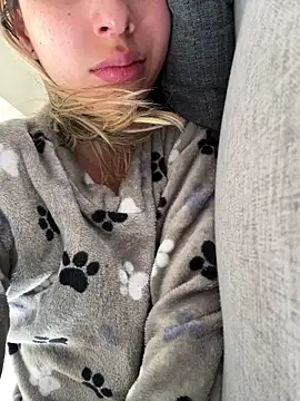 Snapshot of Ameellie chatting on September 27, 3:17 pm Ameellie online show from September 27, 3:17 pm