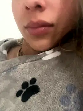 Snapshot of Ameellie chatting on September 28, 1:38 pm Ameellie online show from September 28, 1:38 pm