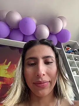 Snapshot of Ameellie chatting on November 12, 4:07 pm Ameellie online show from November 12, 4:07 pm