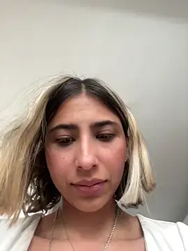 Snapshot of Ameellie chatting on November 14, 3:33 pm Ameellie online show from November 14, 3:33 pm